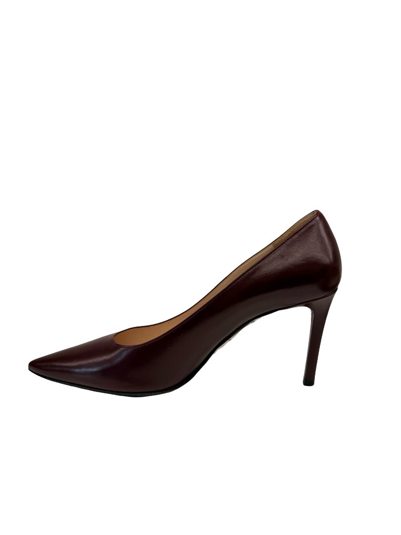 Prada Burgundy Leather Pointed Court Heels. Size: 36.5