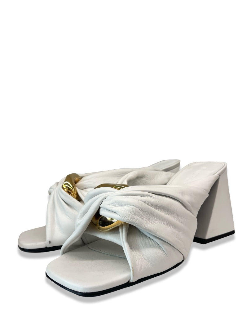 JW Anderson White Chain Link Twist Heel. Size: 40