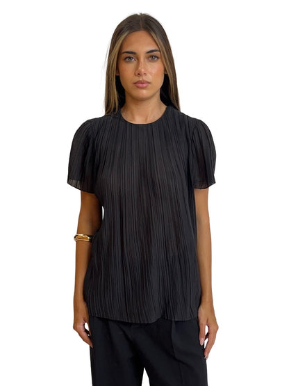 Burberry Black Embroidered Swan Shoulder T-Shirt. Size: M