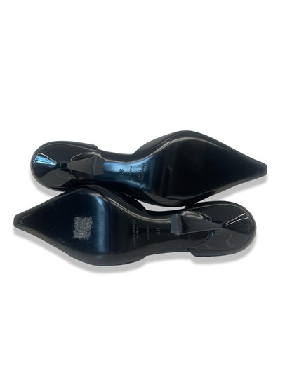Saint Laurent Black D'Orsay Glossed Leather Pump. Size: 38