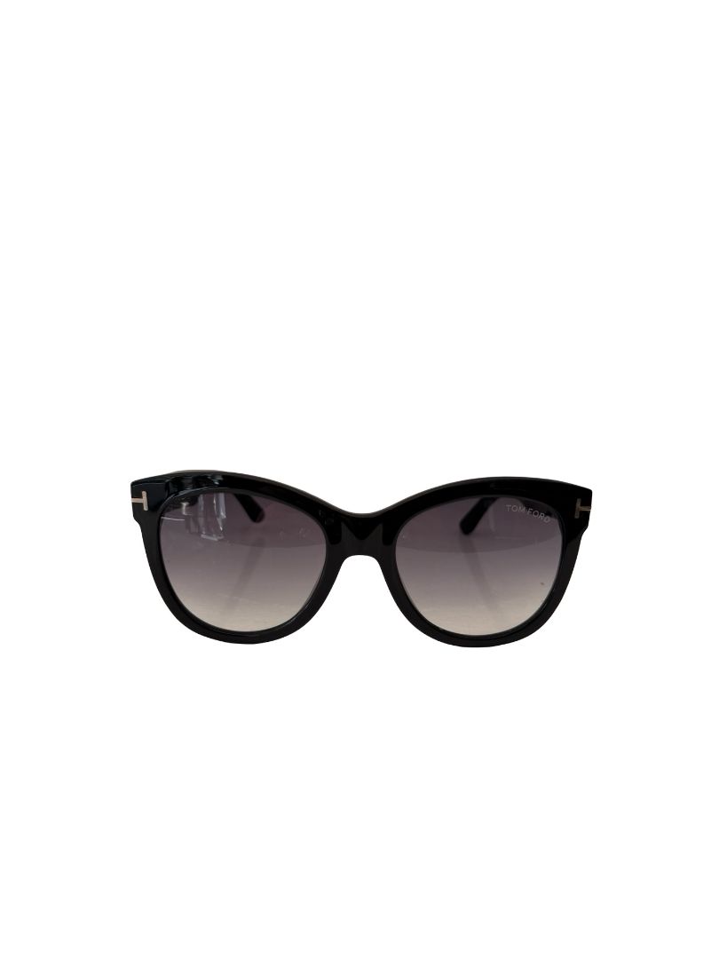 Tom Ford Black/Blue 'FT0870' Wallace' Gradient Sunglasses.
