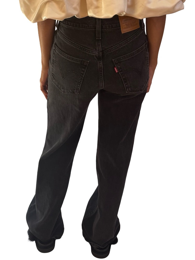 Weekend MaxMara Grey Wash Slim Jean. Size: 8-10