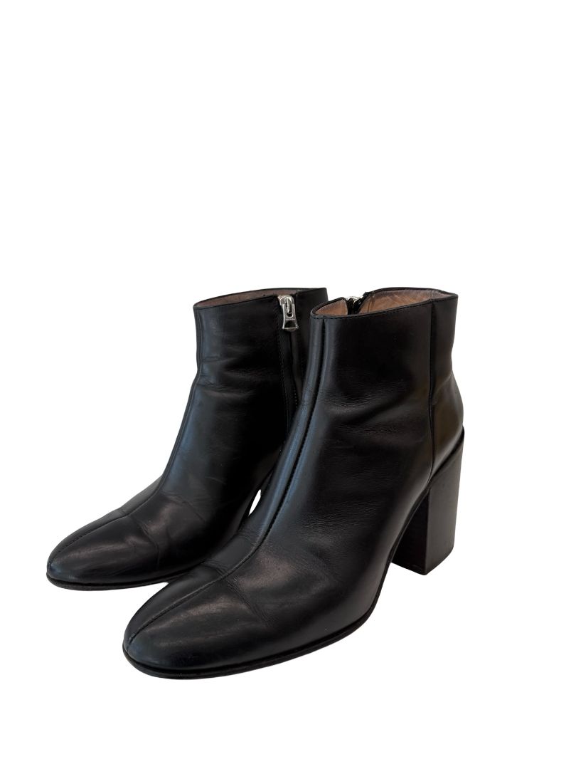 Acne Studios Black Leather Block Heel Ankle Boot. Size: 38