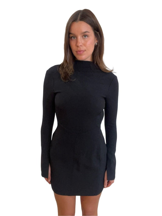 Camilla & Marc Black Long Sleeve Structured Mini Dress. Size: 6