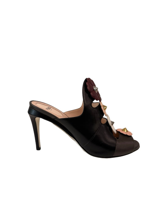 Fendi Black Leather 'Flowerland' Applique Mules. Size: 38