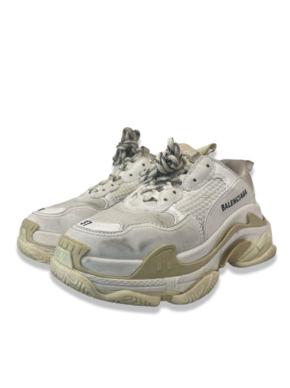 Balenciaga White Triple S Sneaker. Size: 37