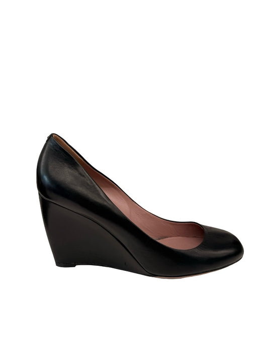 Gucci Black Round Toe Leather Wedge Heel. Size: 41