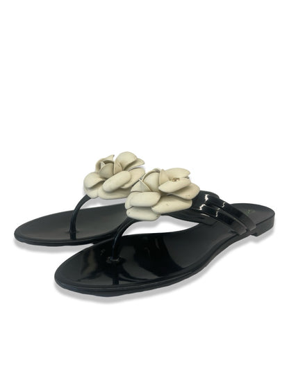 Chanel Black Camellia Sandal. Size: 39