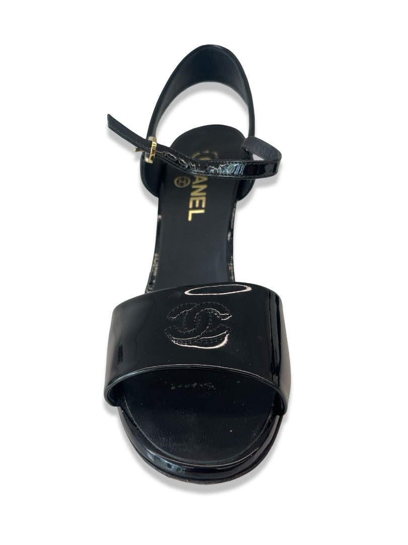 Chanel Black Patent Strap Heel. Size: 40.5