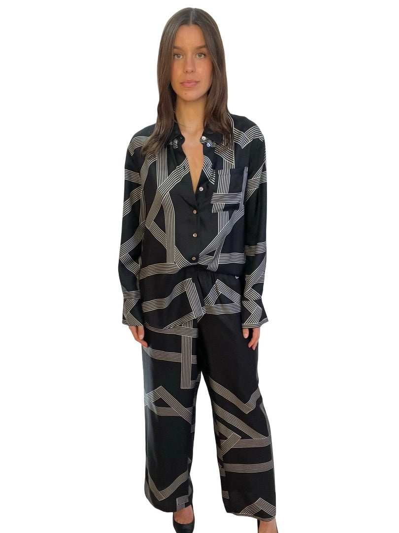 Banded Together Black Silk Shirt & Pant Set. Size: S / M