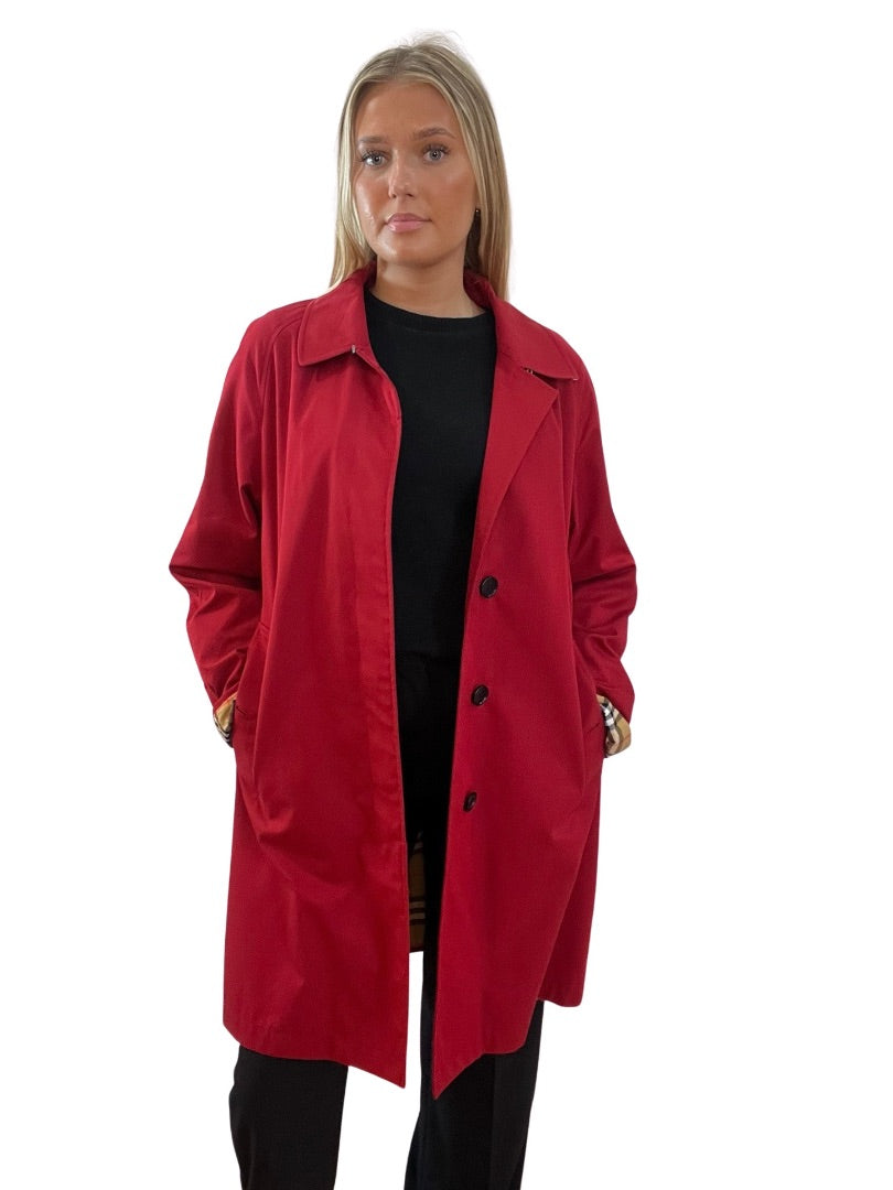 Burberry Red Straight Loose Trench Coat. Size: 8