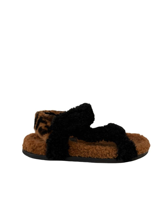 Fendi Tan / Black Shearling Sandal. Size: 38