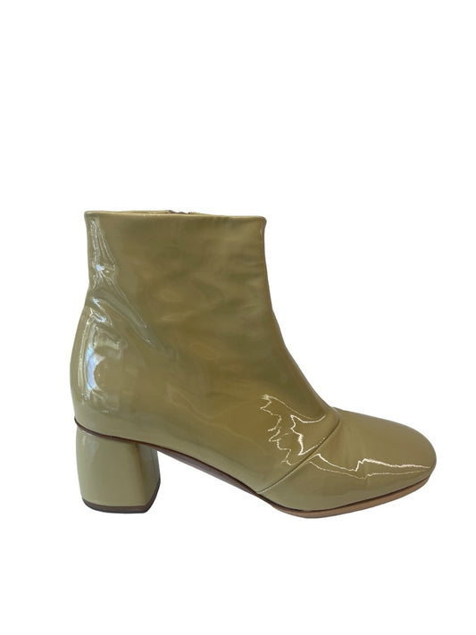 Forte_forte Ivory Patent Leather Ankle Boots. Size: 39