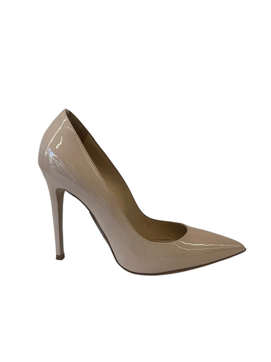 Scanlan Theodore Nude Pointed Pump. Size: 40