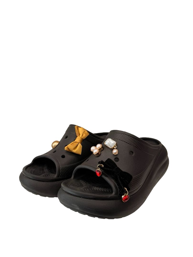Crocs Black Classic Platform Slides. Size: 8