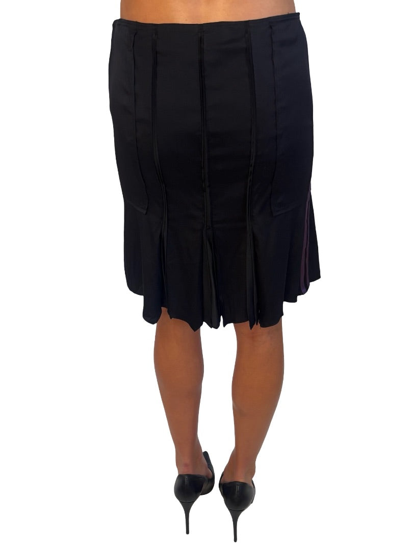 Gucci Black Silk Pleated Skirt w/ Purple Stripes. Size: 44