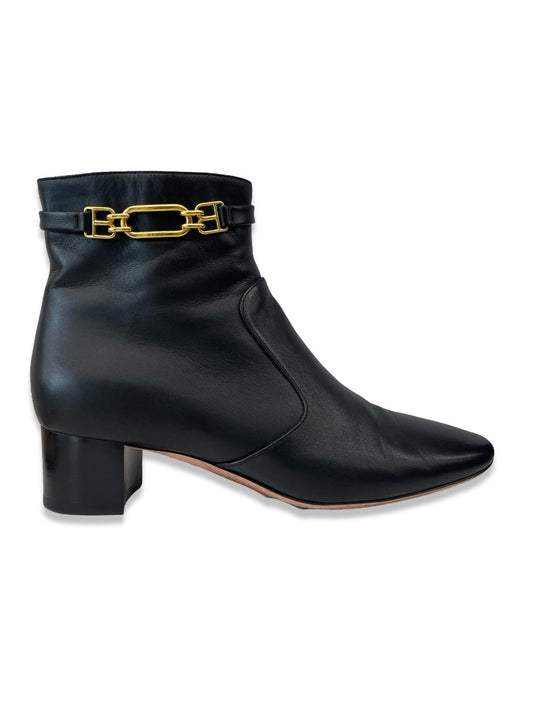 Bally Black Lambskin Ankle Boots w/ Gold Chain. Size: 37