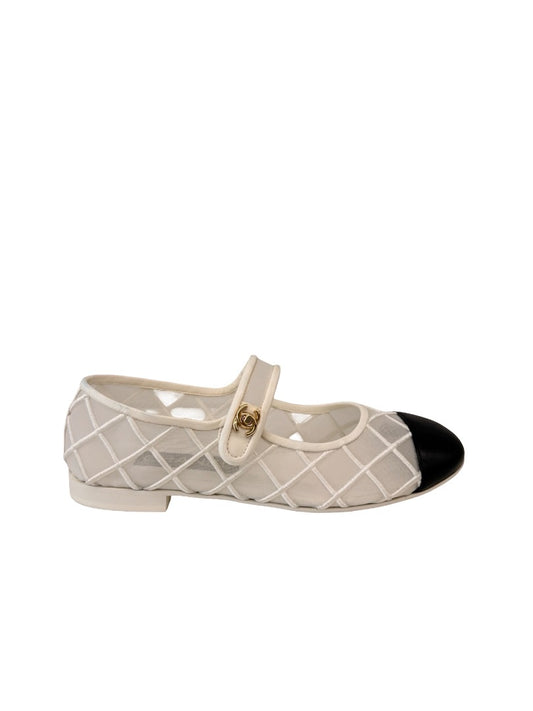 Chanel White Mary Jane Mesh Ballet Flats. Size: 38C