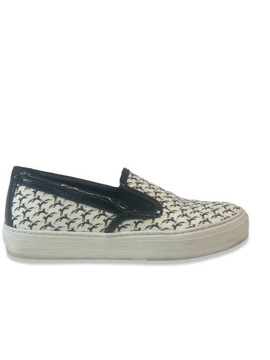 Salvatore Ferragamo White / Black Fox Print Slip Ons. Size: 8
