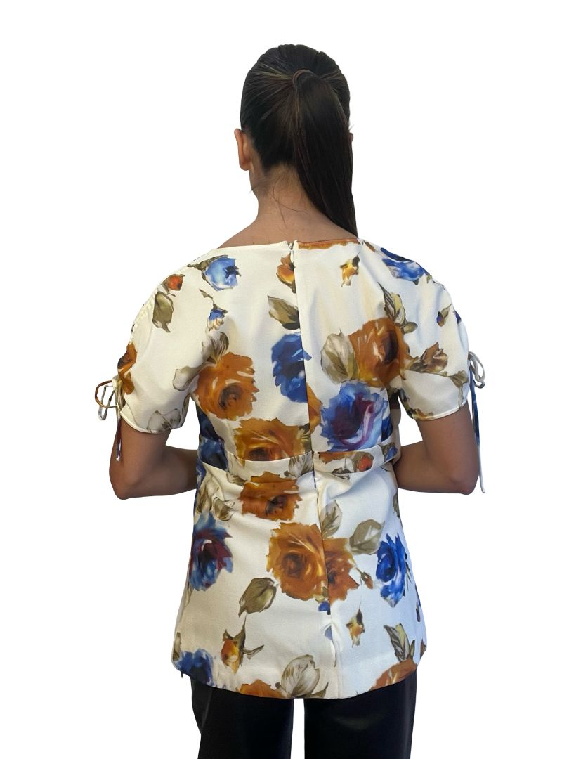 Dolce & Gabbana Off-White / Multi-Colour Floral Print Short Sleeve Blouse. Size: 46
