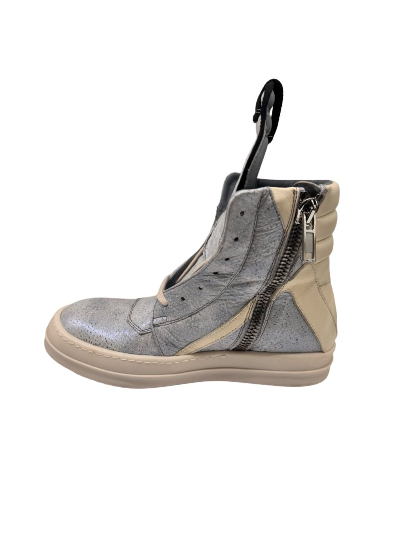 Rick Owens Blue Geobaskets. Size: 35