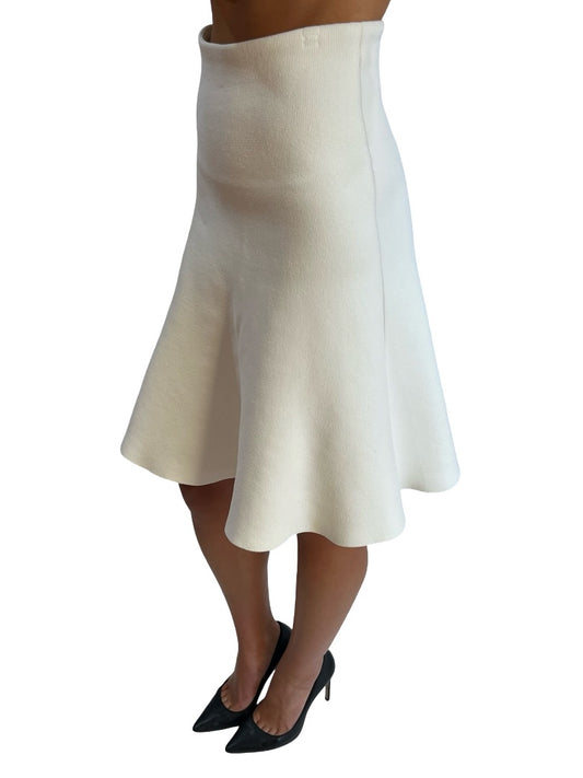 Scanlan Theodore White Crepe Knit Flare Skirt. Size: S