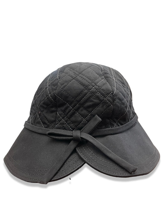 Helen Kaminski Black Quilt Stitch Bucket Hat. Size: O/S