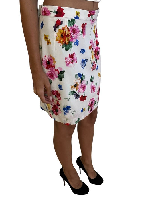 Dolce & Gabbana White Floral Mini Skirt. Size: 44