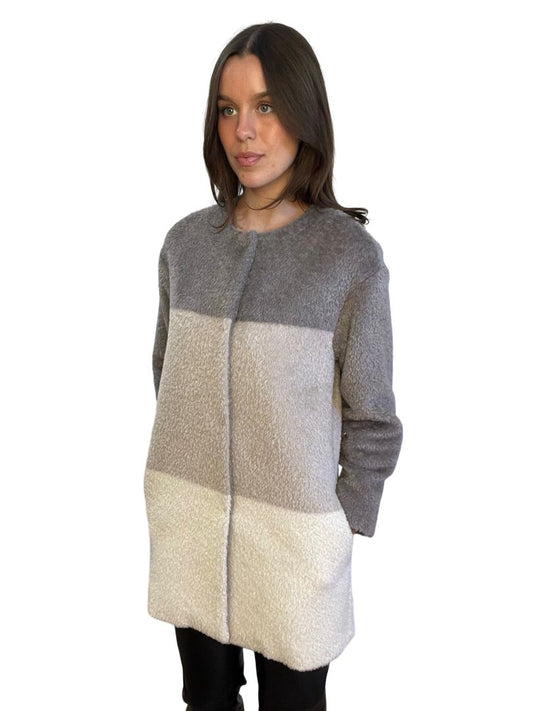 MaxMara Studio Neutrals Alpaca / Merino Coat. Size: 8