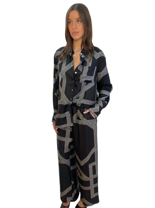 Banded Together Black Silk Shirt & Pant Set. Size: S / M