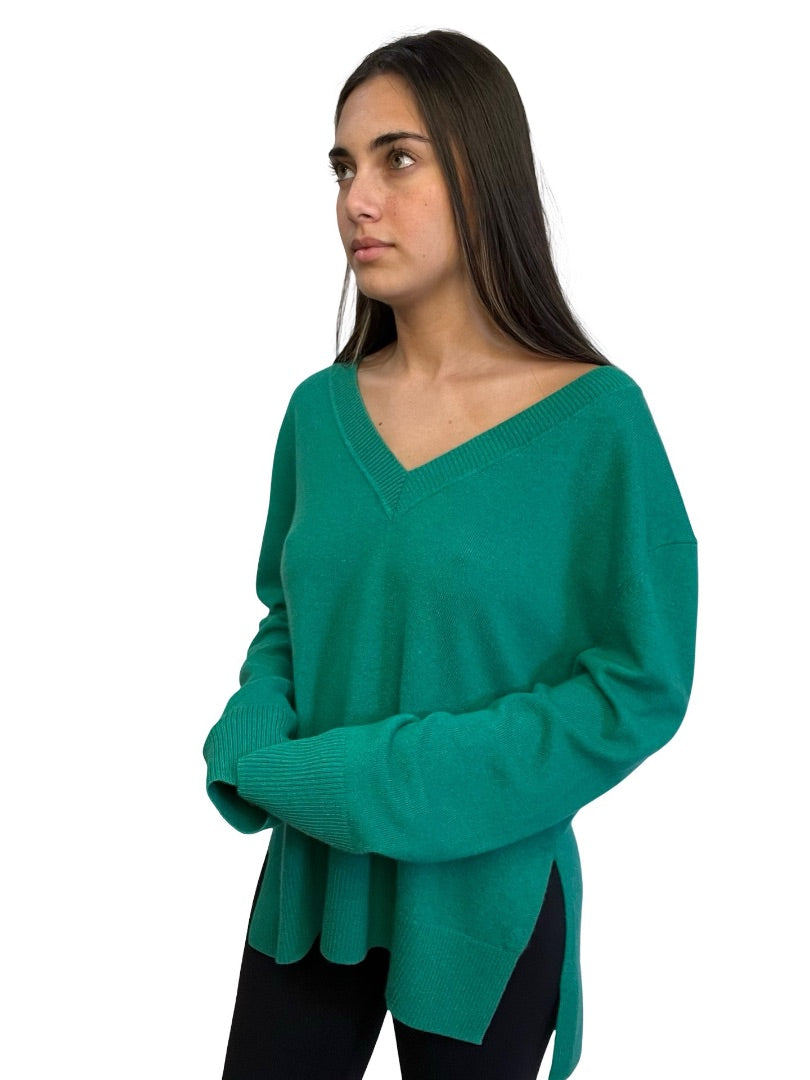 Scanlan Theodore Green Cashmere V Neck Sweater. Size: M