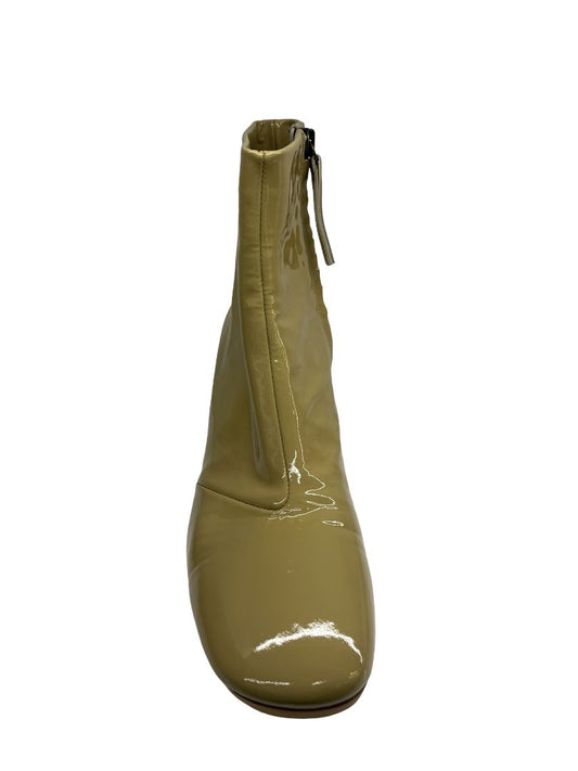 Forte_forte Ivory Patent Leather Ankle Boots. Size: 39