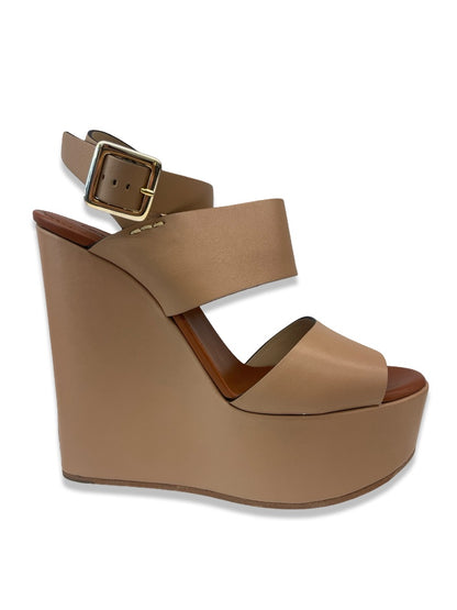 Chloe Taupe Leather Wedges. Size: 39