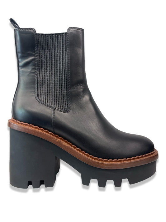 Chloe Black Leather 'Owena' Chelsea Boots. Size: 40