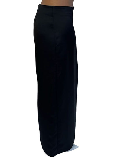 Henne Black Satin Skirt. Size: 8