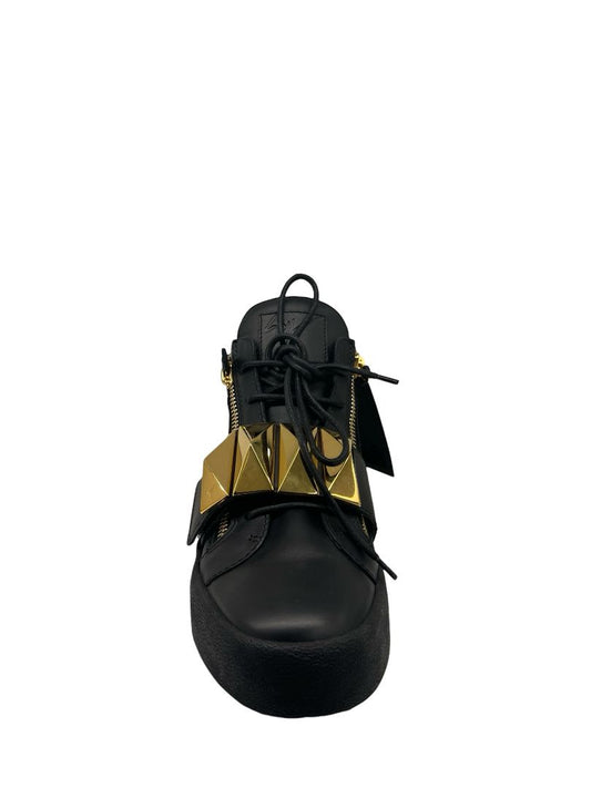 Giuzeppe Zanotti Black & Gold Pyramid Strap High Top Sneakers. Size: 41