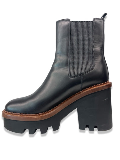 Chloe Black Leather 'Owena' Chelsea Boots. Size: 40