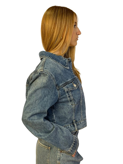 Bayse Denim Blue Cropped Denim Jacket. Size: 10/M