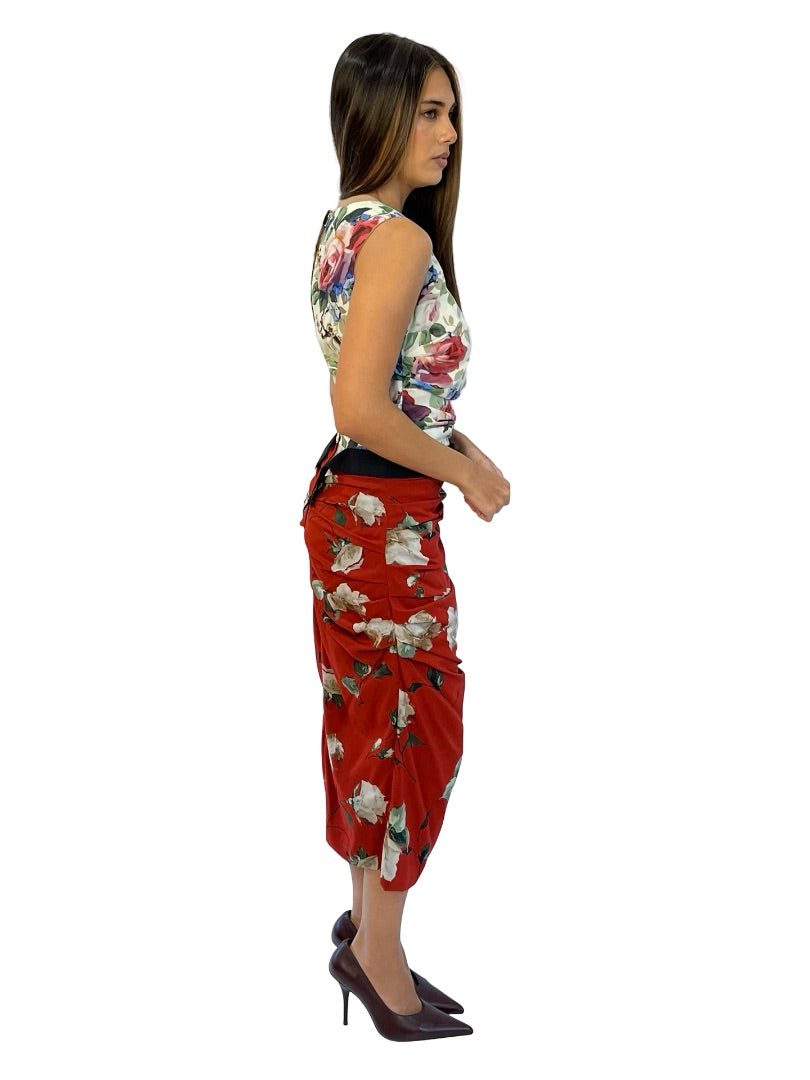 Dolce & Gabbana Red / Multicolour Floral Print Ruched Dress. Size: 42