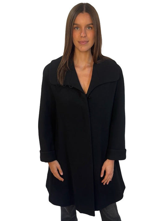 MANI Black Wool Coat. Size: 38
