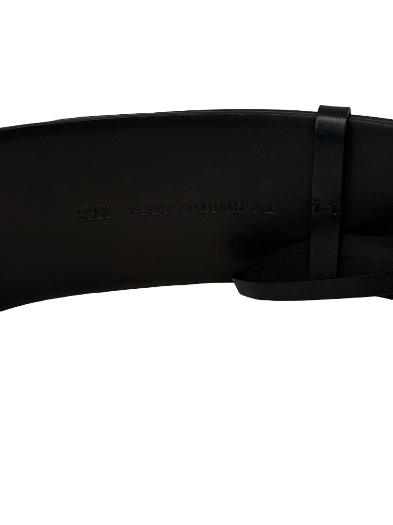 Valentino Black Thick Leather Belt. Size: 95/38