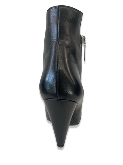 Saint Laurent Black Niki Leather Ankle Boots. Size: 38.5