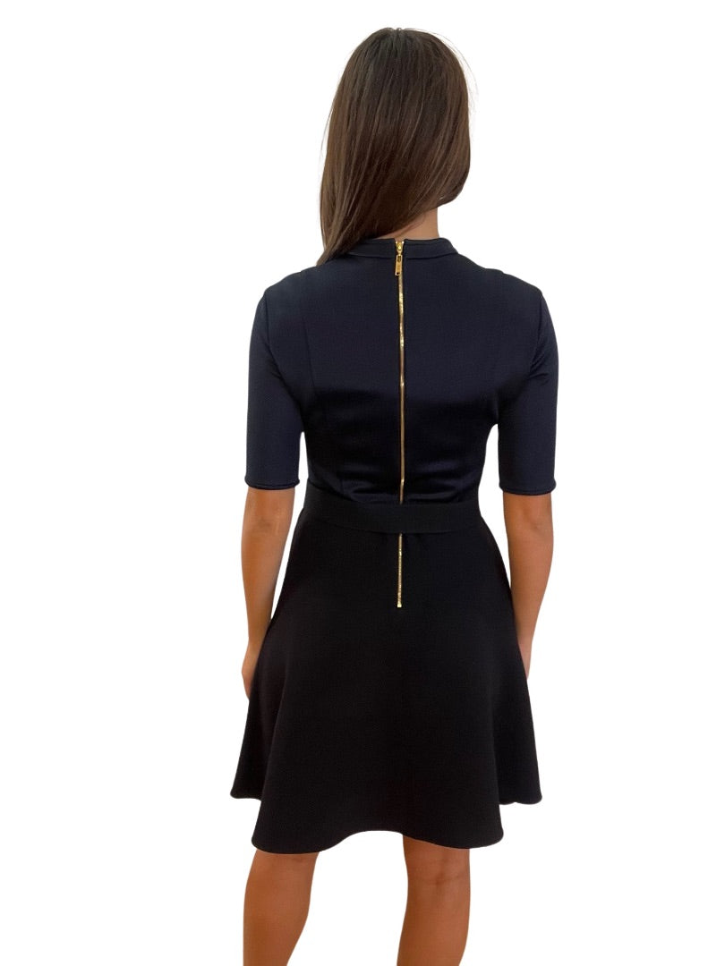 Louis Vuitton Navy Short Sleeved Dress. Size: 40