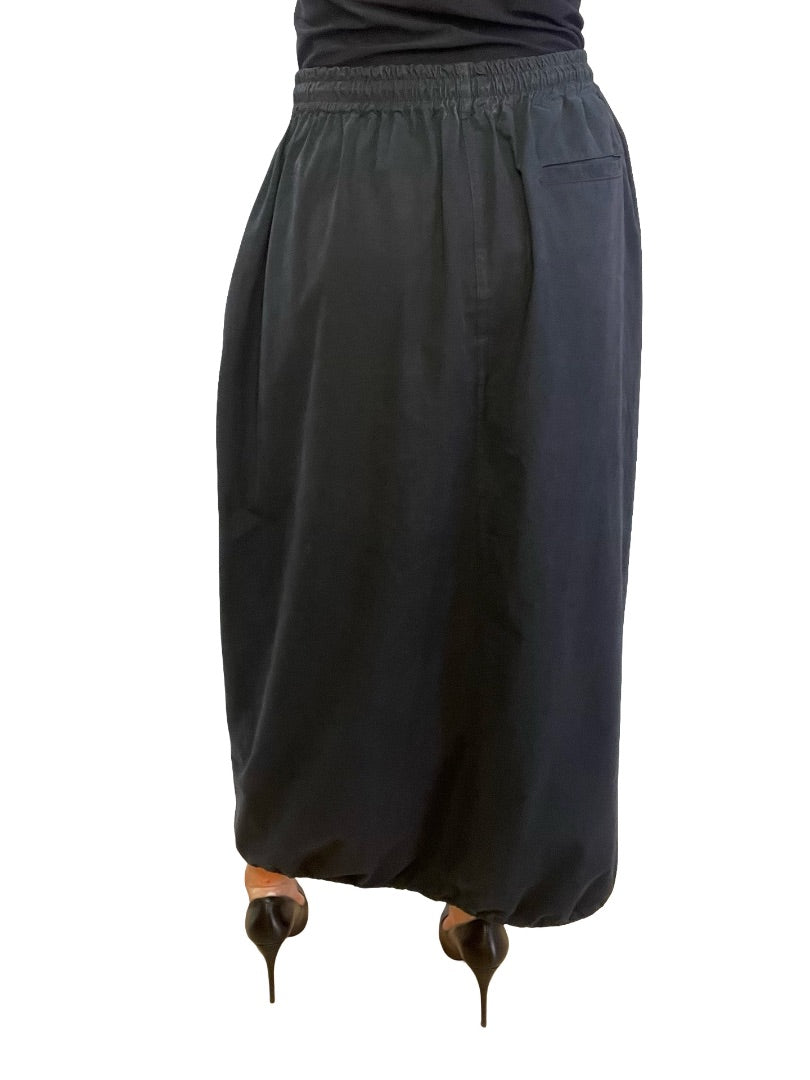 Bassike Navy Toggle Tie Cargo Skirt. Size: 0