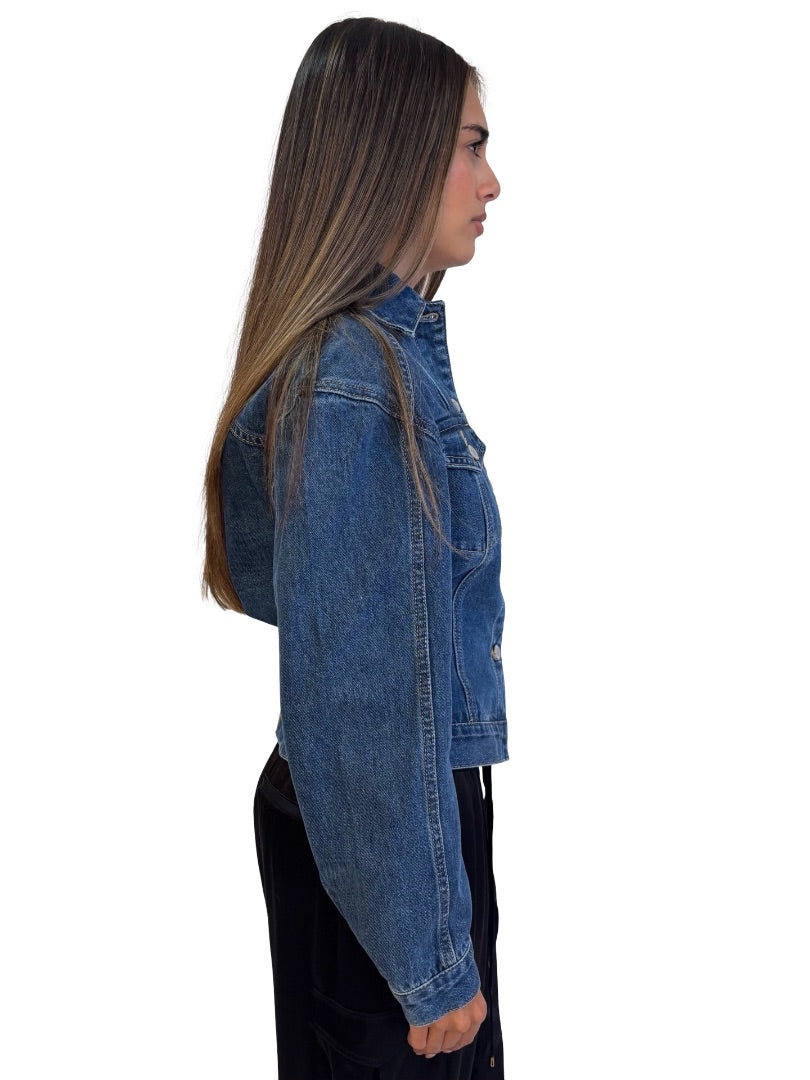 Bayse Denim Blue Cropped Denim Jacket w/ Two Front Pockets. Size: XS