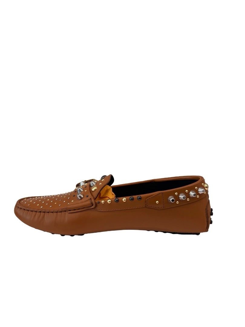Tod's Tan Gommini Stud Leather Loafer. Size: 39.5