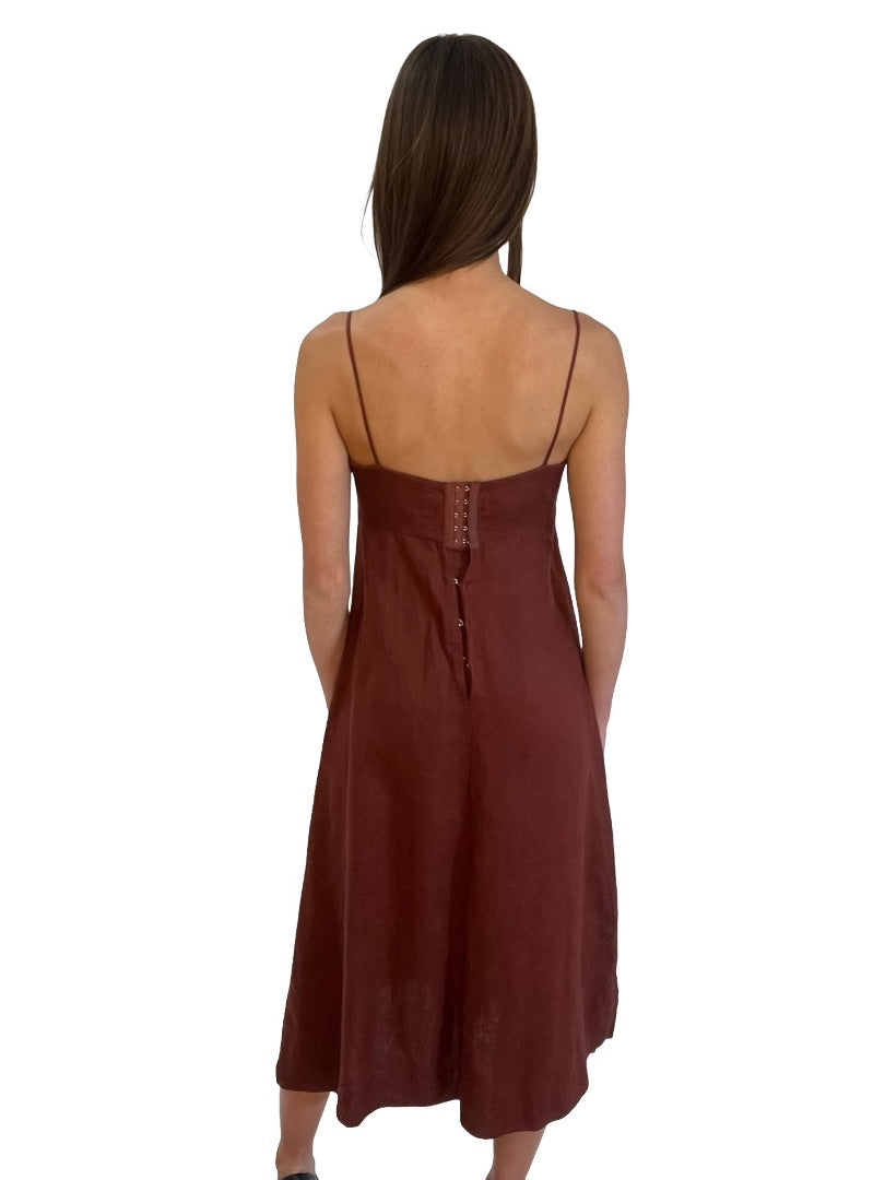 Scanlan Theodore Burgundy Heart Neckline Linen Maxi Dress. Size: 6