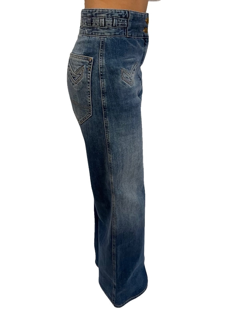 Scanlan Theodore Blue High Waisted Double Button Jeans. Size: 24