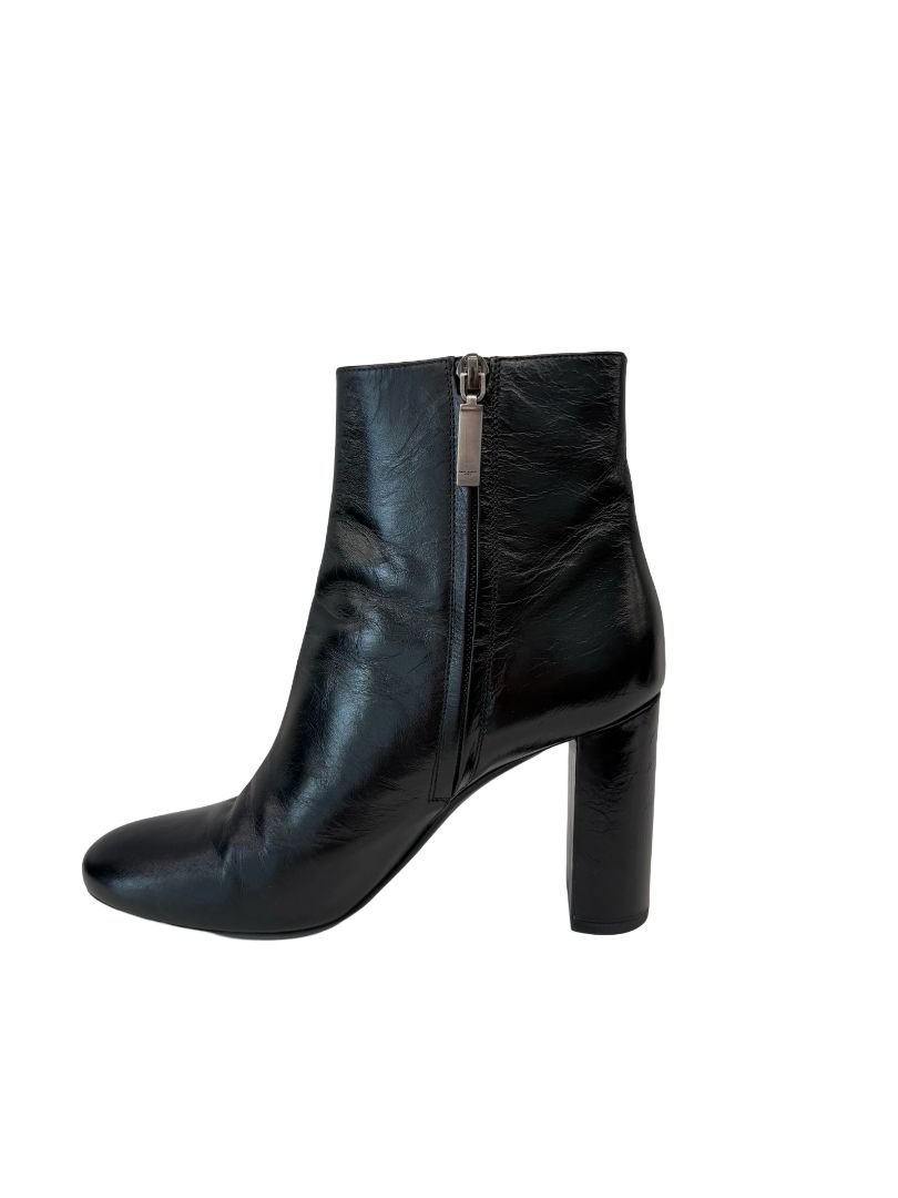 Saint Laurent Black Block Heel Pointed Toe Ankle Boots. Size: 37