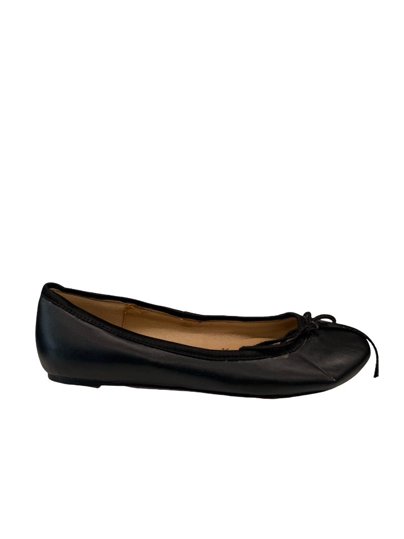 Christian Louboutin Black Leather Ballet Flats. Size: 42
